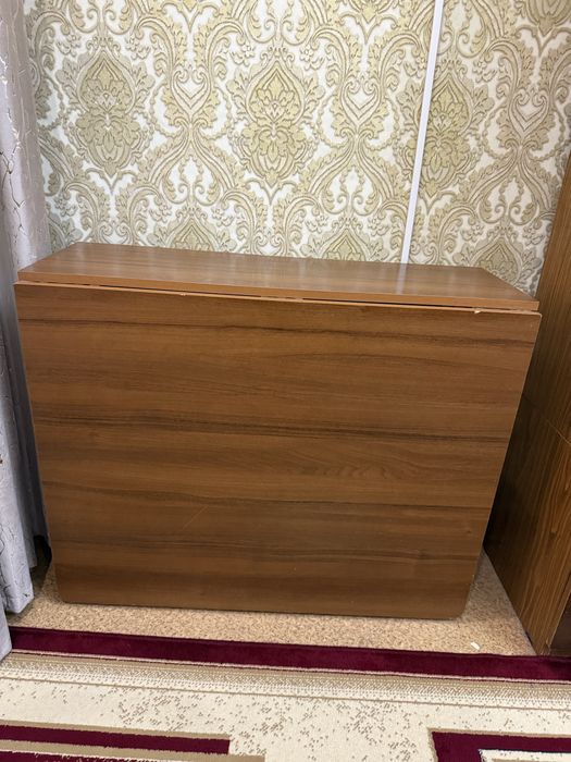 Стол книжный 1,5 м