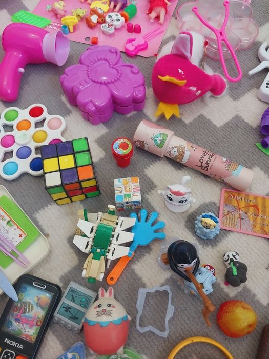 Продам Игрушки для девочек.