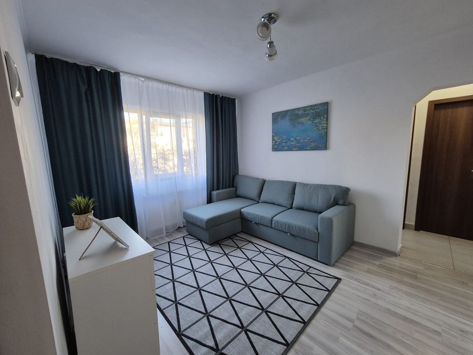 Inchiriez apartament cu 2 canere