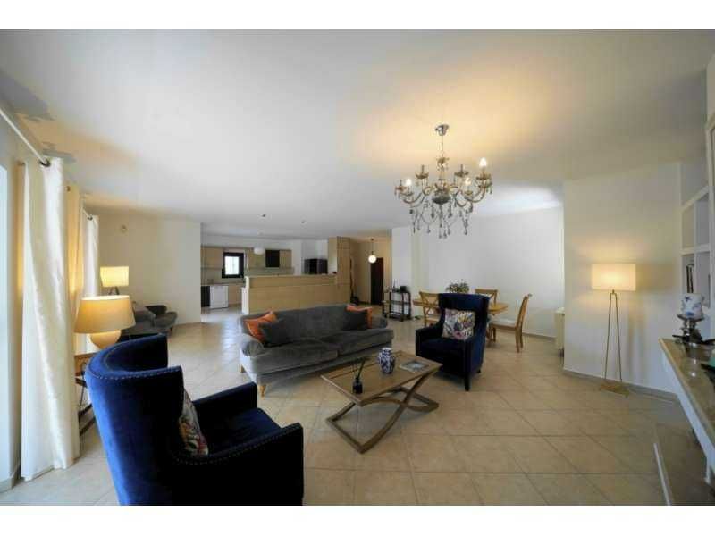 Дава се под наем Двустаен апартамент в София, Гео Милев - 88 кв.м за 420 € - Снимка #1