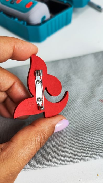 Брошь в национальном стиле