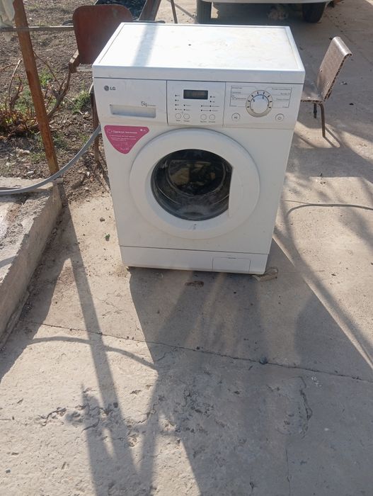 Срочно продам стиральную машину
