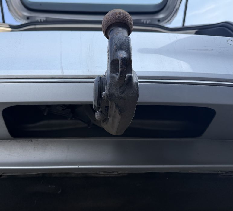 Carlig electric VW Passat B8 2015-2023