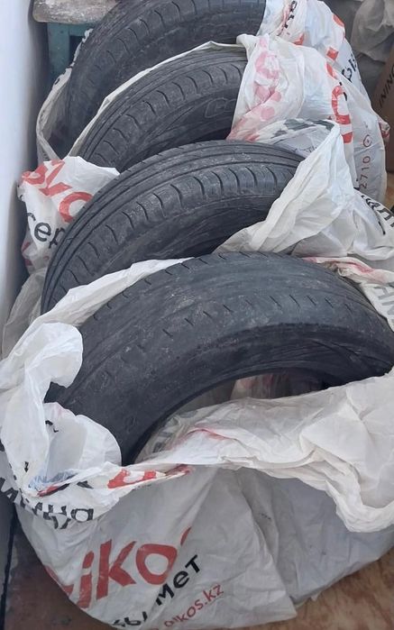 Продается Комплект шин