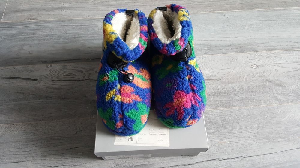 Продам детские тапочки