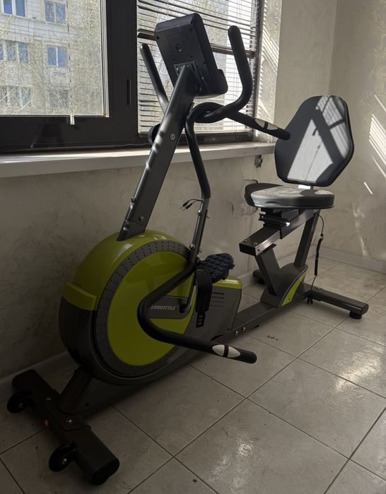 Велотренажер,б/у