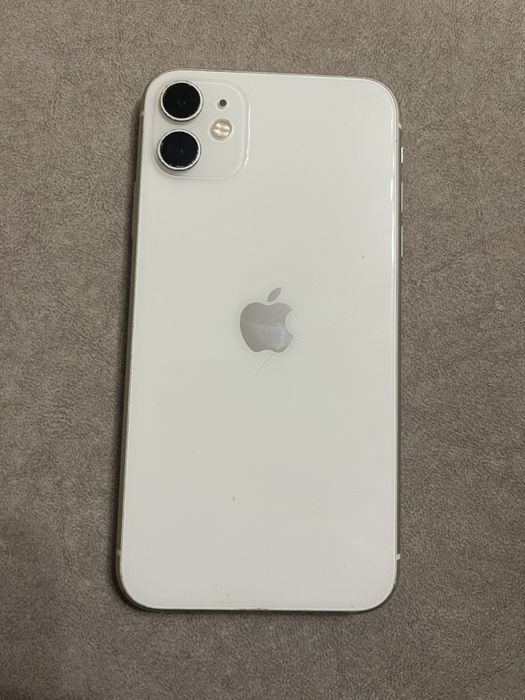 Продам айфон 11 64гб