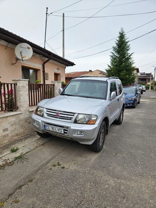MITSUBISHI Pajero 2001