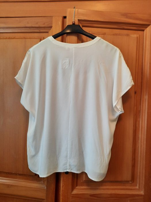 Bluza elegantă cu dantela mărimea 48-50(38 pe eticheta)