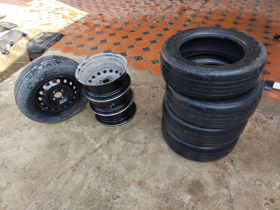 Balonlar va diska sotiladi LADA uchun