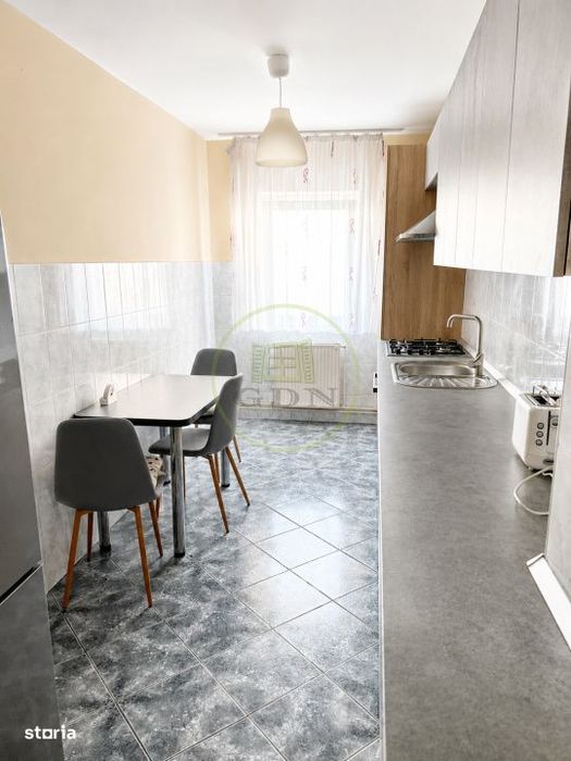 INCHIRIERE APARTAMENT 3 camere pet friendly Astra Brasov cu loc de par