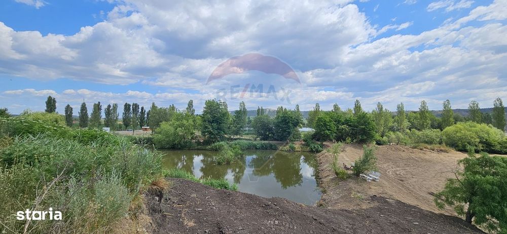 Teren de vanzare, zona cu acces rapid la autostrada, Campia Turzii