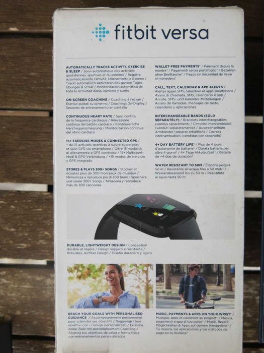 Спортен смарт часовник Smartwatch Fitbit Versa, Черен