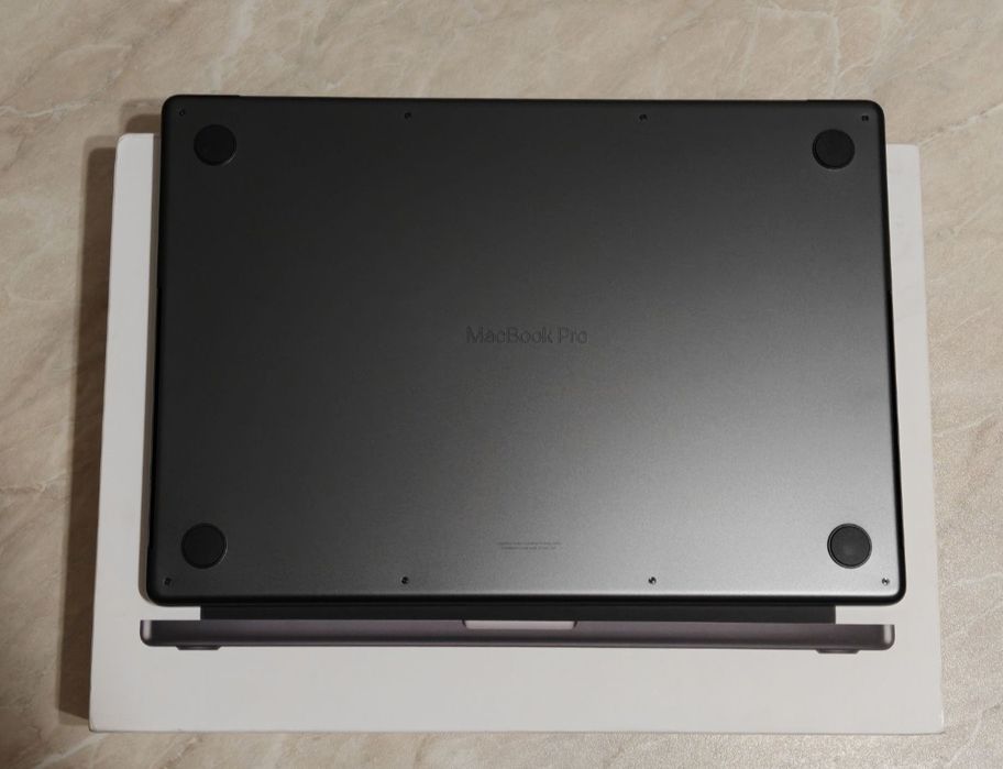 MacBook Pro 16 M4PRO 24/512 14 циклов