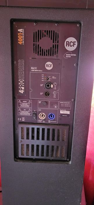Boxe RCF 4001-A active pe 3 cai