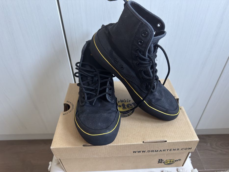 Дамски кецове Dr. Martens, р-р 39