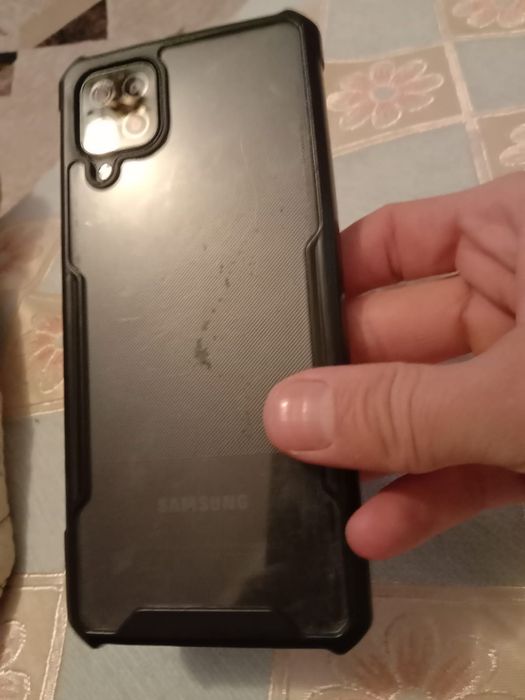 Продам телефон самсунг A12