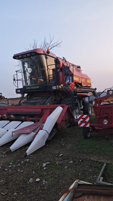 Комбайн Essil 740