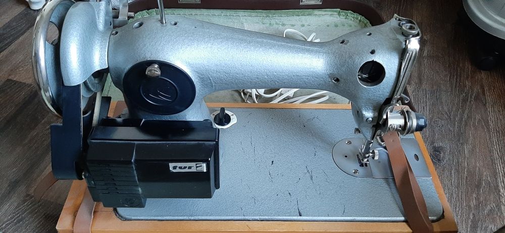 Электрическая швейная машина