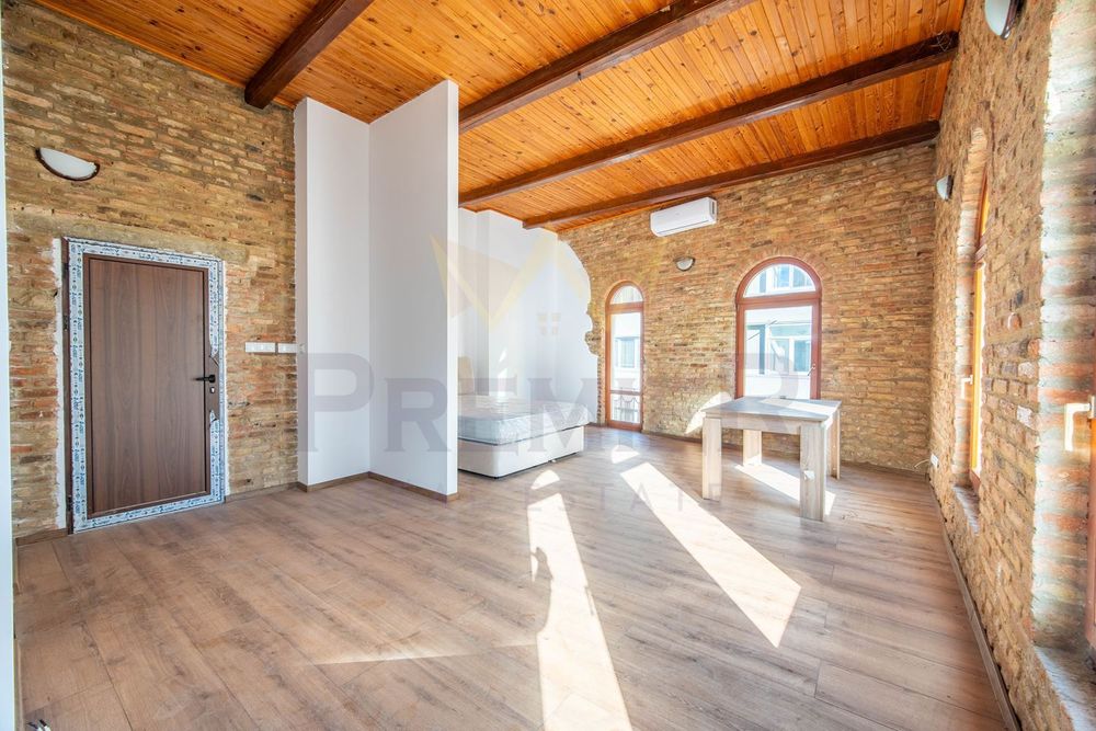 Продава се Четиристаен апартамент в Варна, Център - 214 кв.м за 2477 €/кв.м - Снимка #8