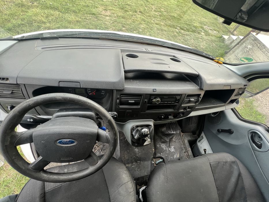 Vând Ford Transit