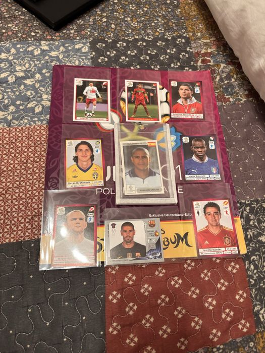 90% попълнен  албум и много редки карти