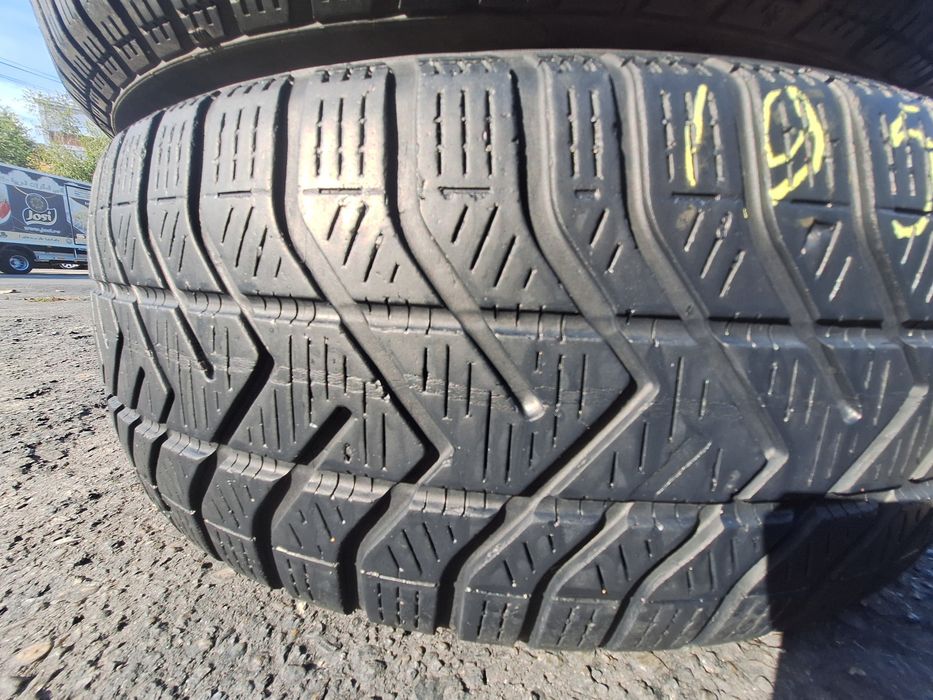 2 anvelope iarna 195/60r16 Pirelli Montaj Gratuit