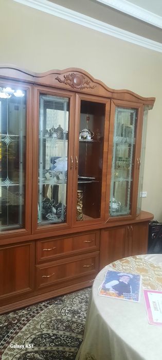 Стенка сотилади. Стенка