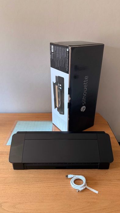 Silhouette Cameo 4 Black
