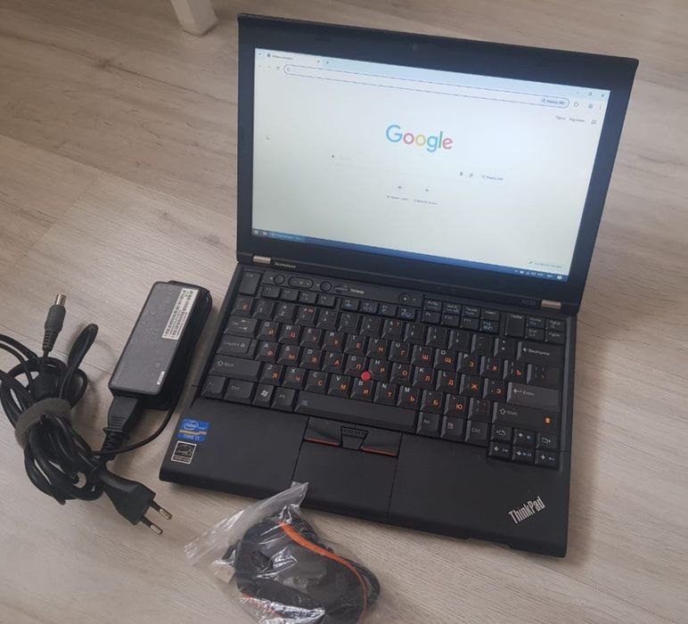Ноутбук небольшой! Леново(ThinPAD)