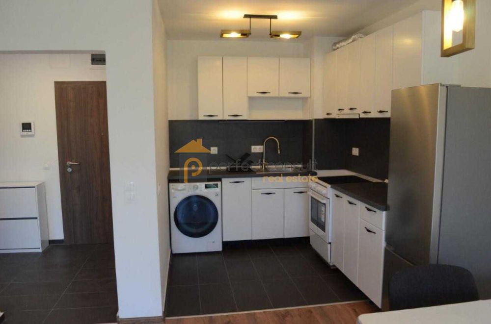 Дава се под наем Двустаен апартамент в Пловдив, Христо Смирненски - 65 кв.м за 375 € - Снимка #3