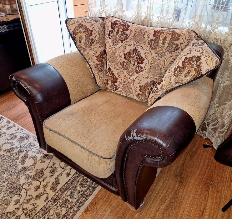 Диван, мини диван и кресло