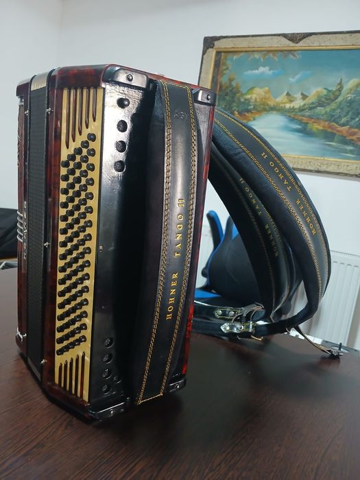 Vând Hohner Tango II