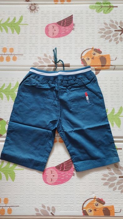 Нови къси панталони