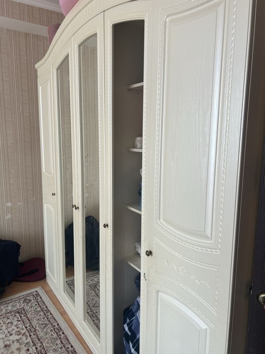 Спальный гарнитур