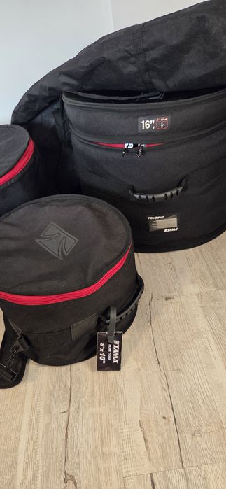 Gigbags huse tobe tama si hardware  stare foarte buna