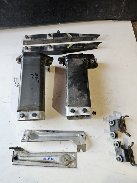 lonjeron audi a2 / suport aripa audi a2 / balama capota audi a2