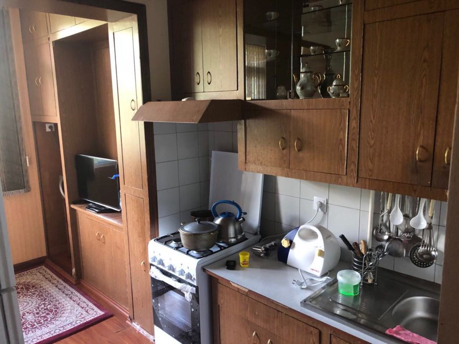 Продается квартира 4/2/4 в мед. городке, Алмазарский район