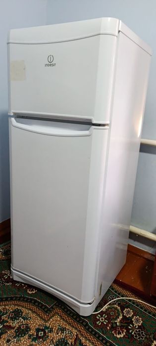 Холодильник сатылады