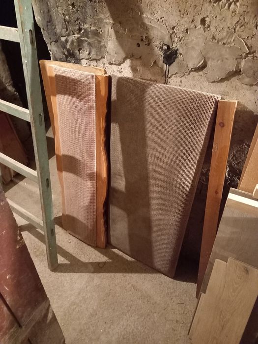 Диванчик разобраный.