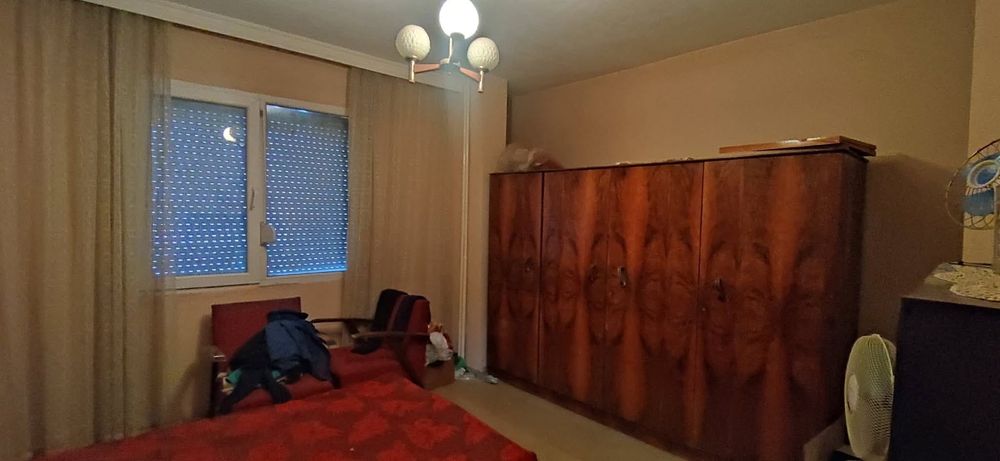 Продавам 3-стаен-спалня,хол,кухня,2тераси