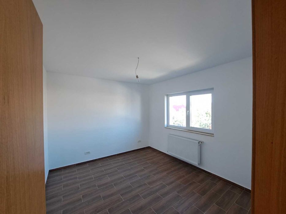Închiriere apartament 3 camere – ideal pentru sediu firmă
