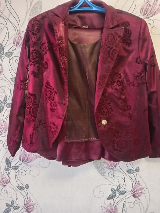 Продам женскую одежду