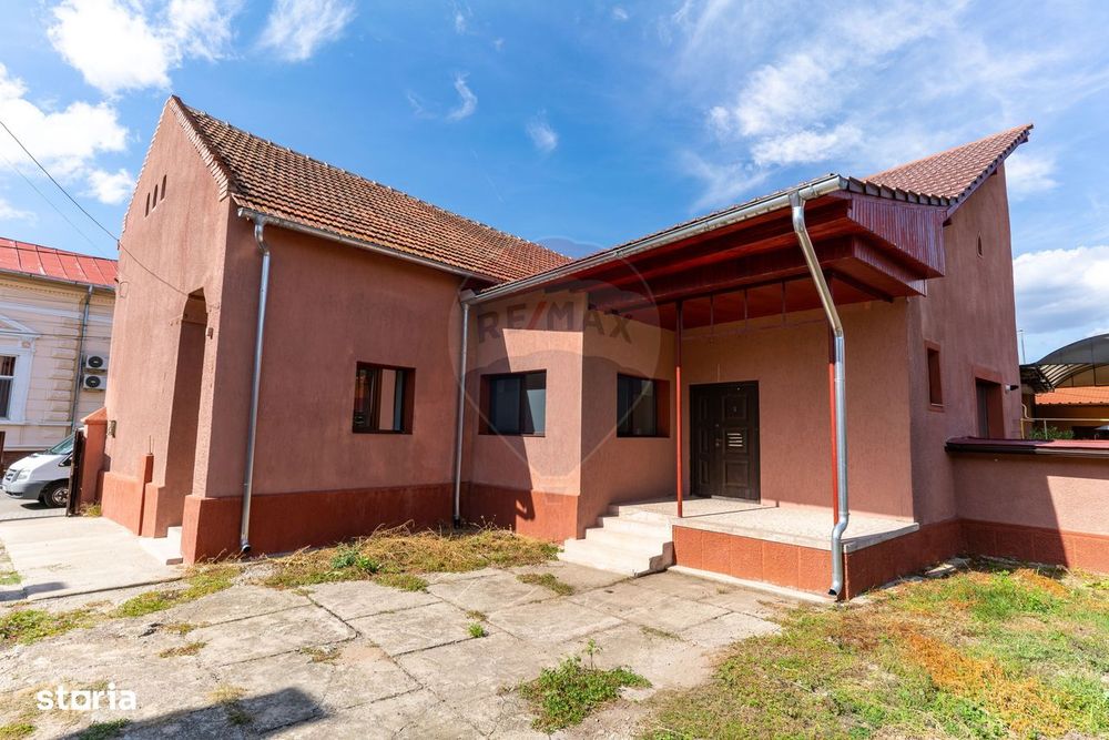 Casă cu potential investitional Hateg ,jud.Hunedoara