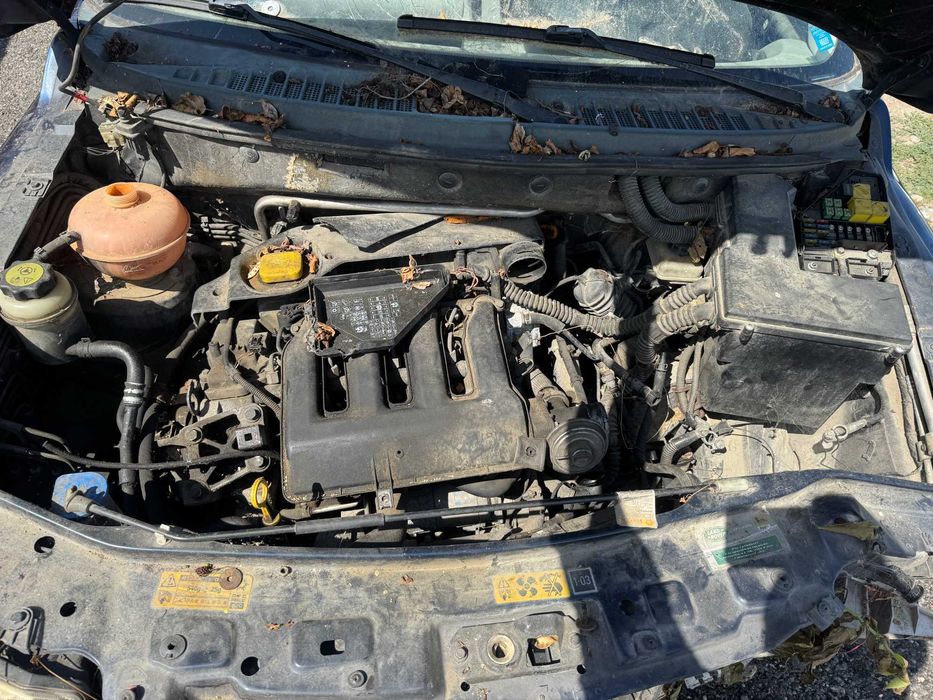 Dezmembrari Dezmembrez Piese piesa Dez Land Rover Freelander 2.0diesel