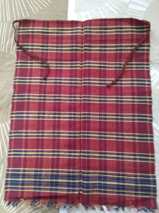 Престилки за народни носии вълнени.