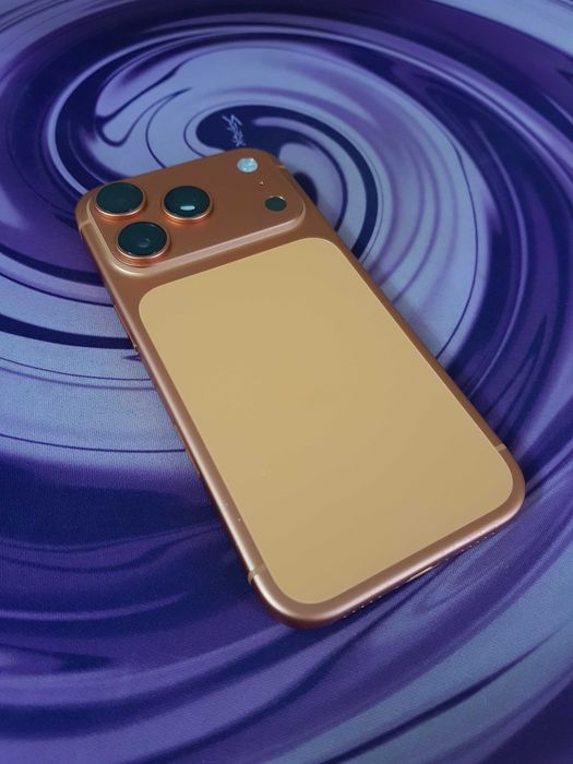 iPhone 17 Pro (Cosmic Orange) ИДЕАЛЬНОЕ СОСТОЯНИЕ