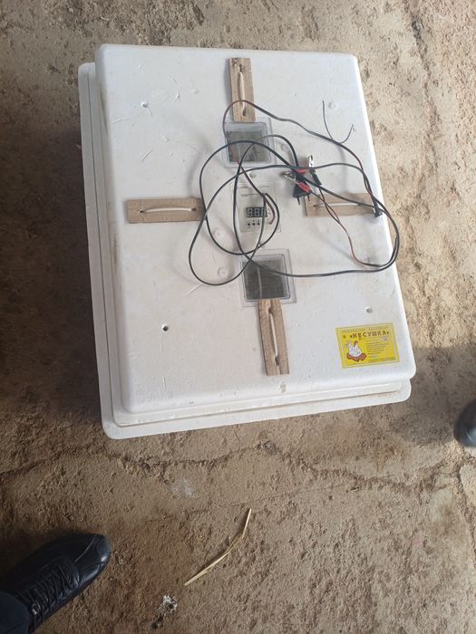 Инкубатор сатылады почти новый