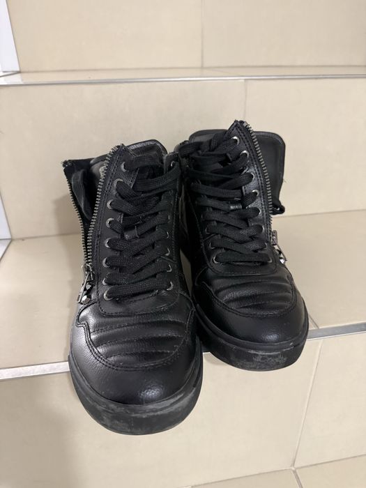 Обувки Guess естествена кожа…….