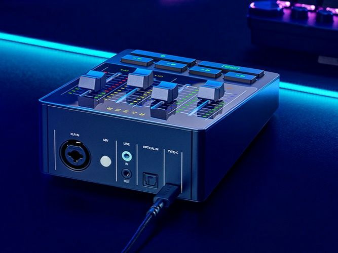 Звуковая аудиокарта Razer audio mixer